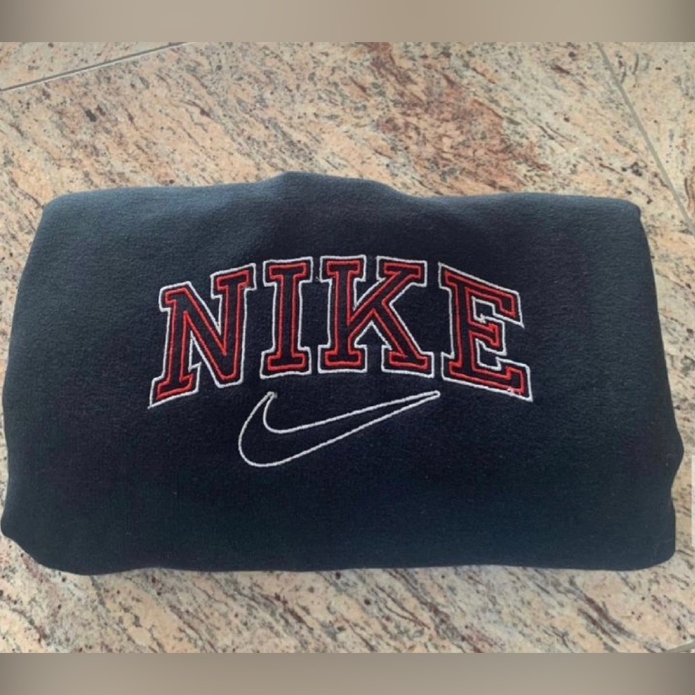 NIKE SPELL OUT CREWNECK